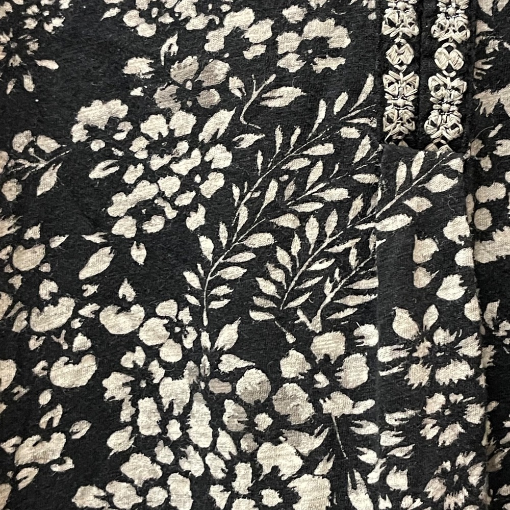 Lucky Brand Women's Sz L V-Neck Mixed Fabric‎ Embroidered Lace Black & White Top - Picture 7 of 16